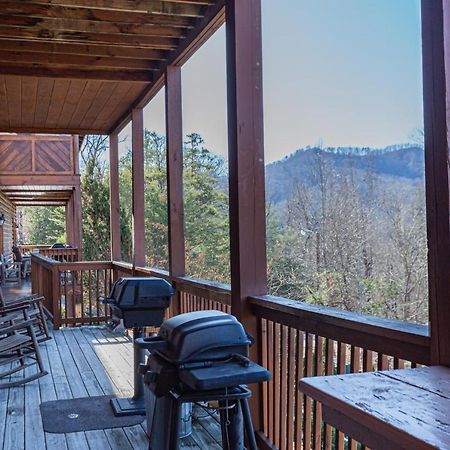 Вілла Bear Claw - Bear Claw Retreat In Pigeon Forge! Екстер'єр фото