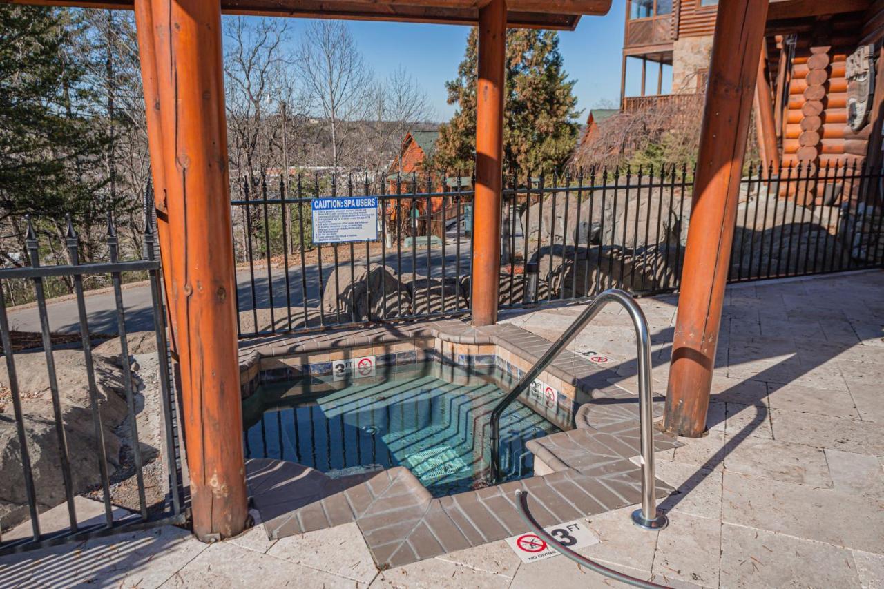 Вілла Bear Claw - Bear Claw Retreat In Pigeon Forge! Екстер'єр фото