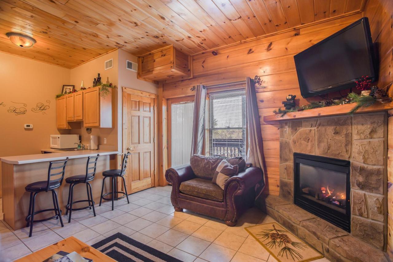 Вілла Bear Claw - Bear Claw Retreat In Pigeon Forge! Екстер'єр фото
