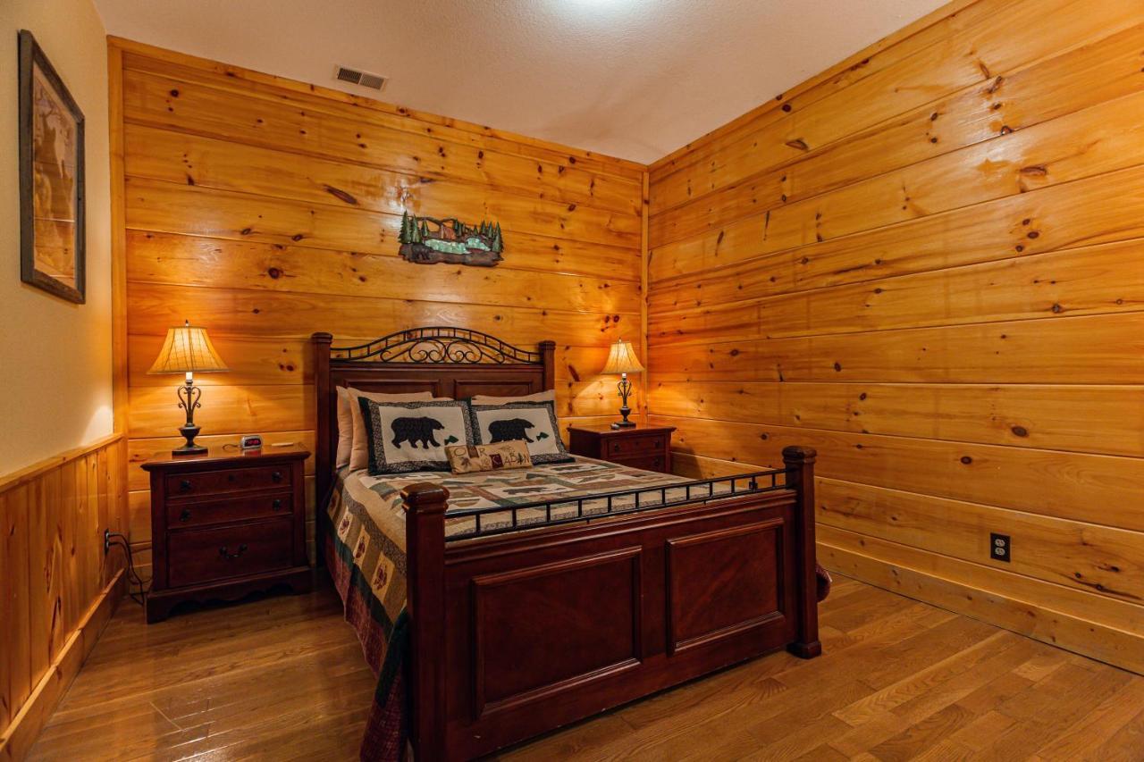 Вілла Bear Claw - Bear Claw Retreat In Pigeon Forge! Екстер'єр фото