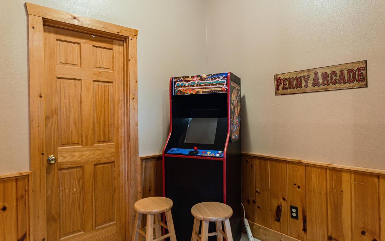 Вілла Bear Claw - Bear Claw Retreat In Pigeon Forge! Екстер'єр фото